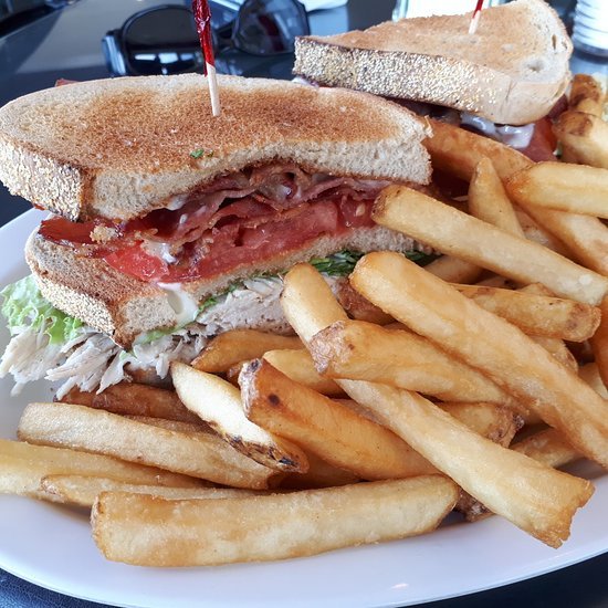 Lakeside Kettle Bar & Grill